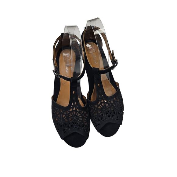 Earthies Heels 9.5 - Picture 2 of 7